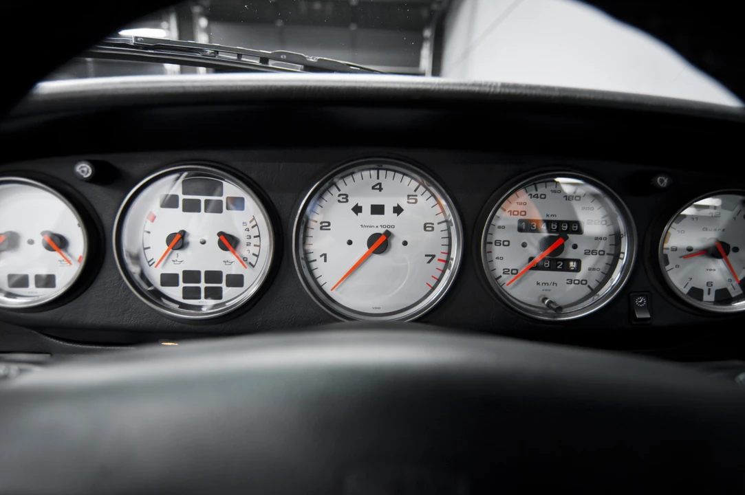1998 Porsche 993 Carrera - Image 29 of 31