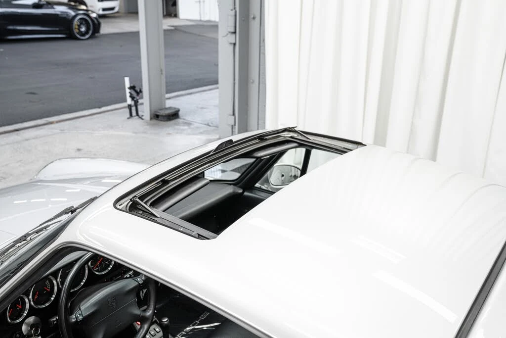 1998 Porsche 993 Carrera S - Image 18 of 31