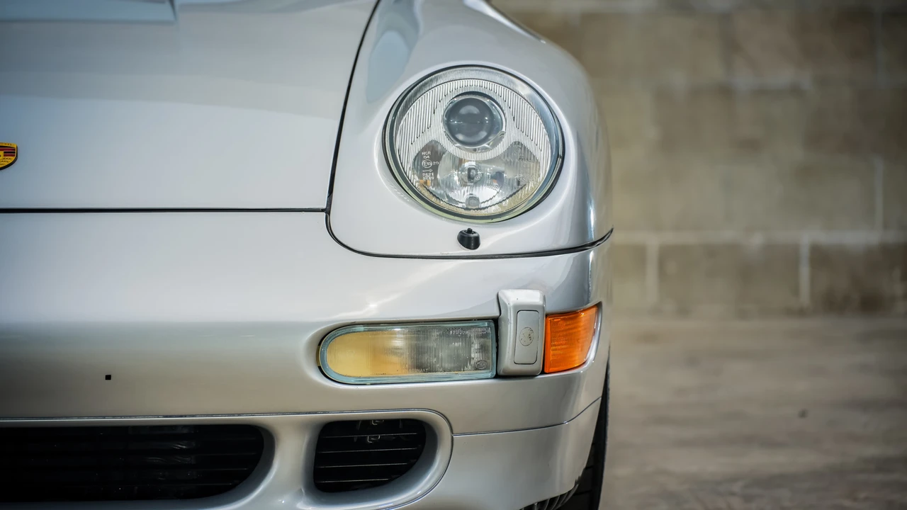 1998 Porsche 993 Carrera - Image 14 of 31