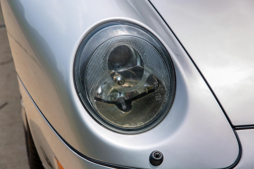 1998 Porsche 993 Carrera - Image 9 of 31