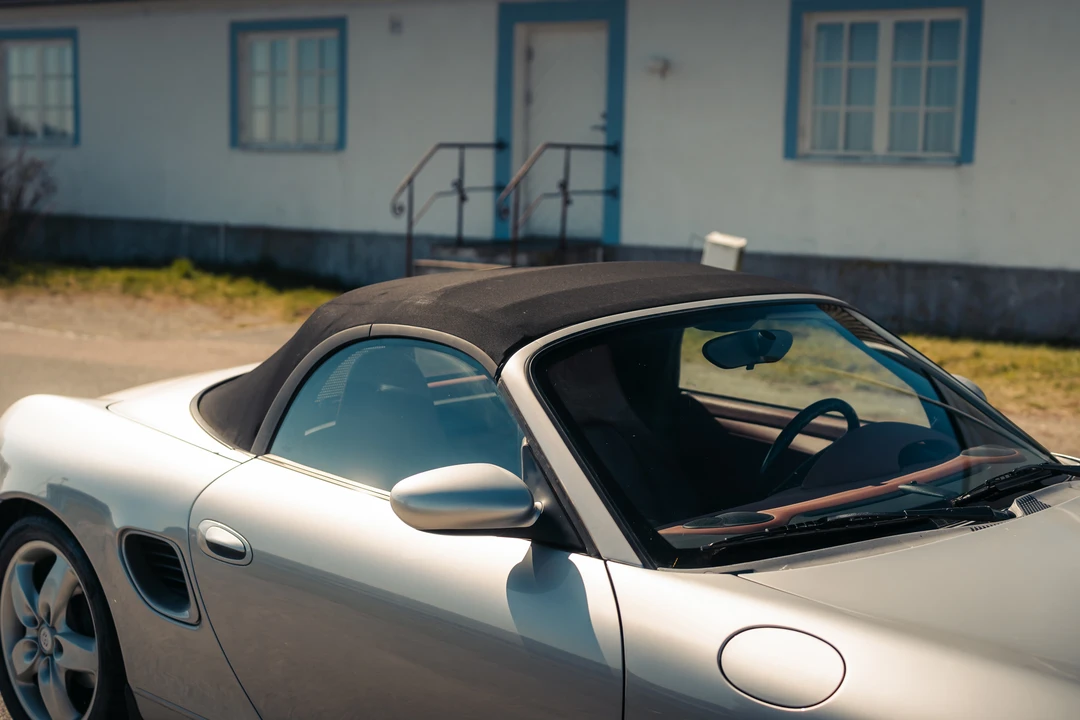 1998 Porsche 986 Boxster - Image 17 of 31