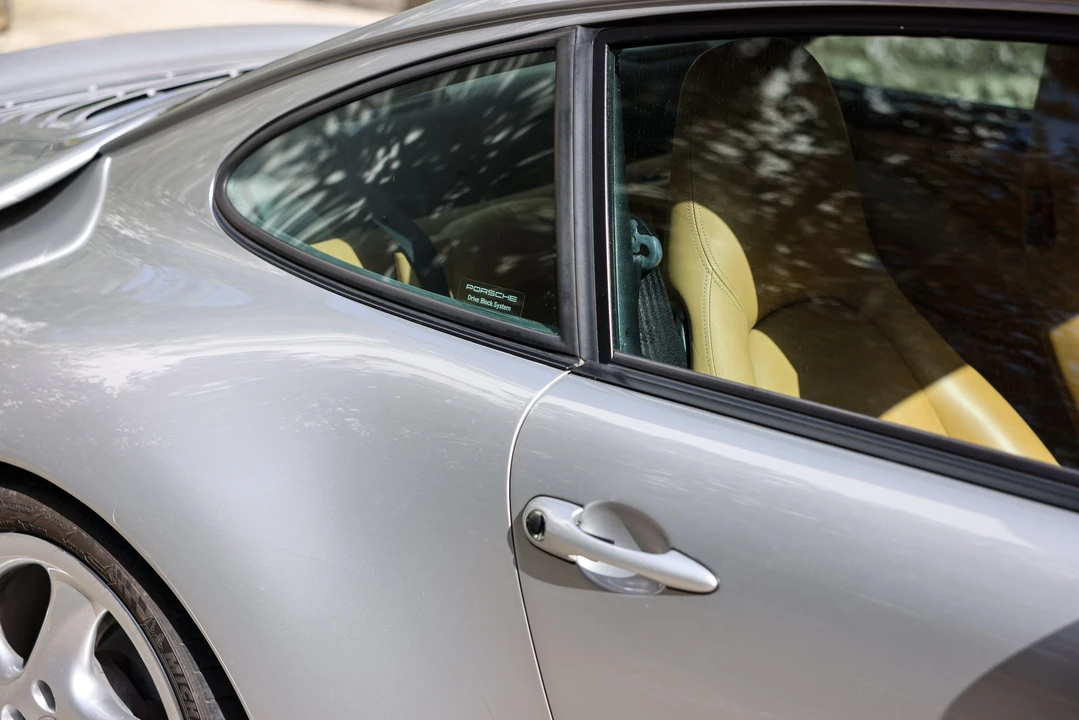 1998 Porsche 993 Turbo - Image 16 of 31