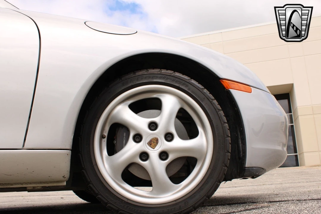 1998 Porsche 986 Boxster - Image 10 of 12