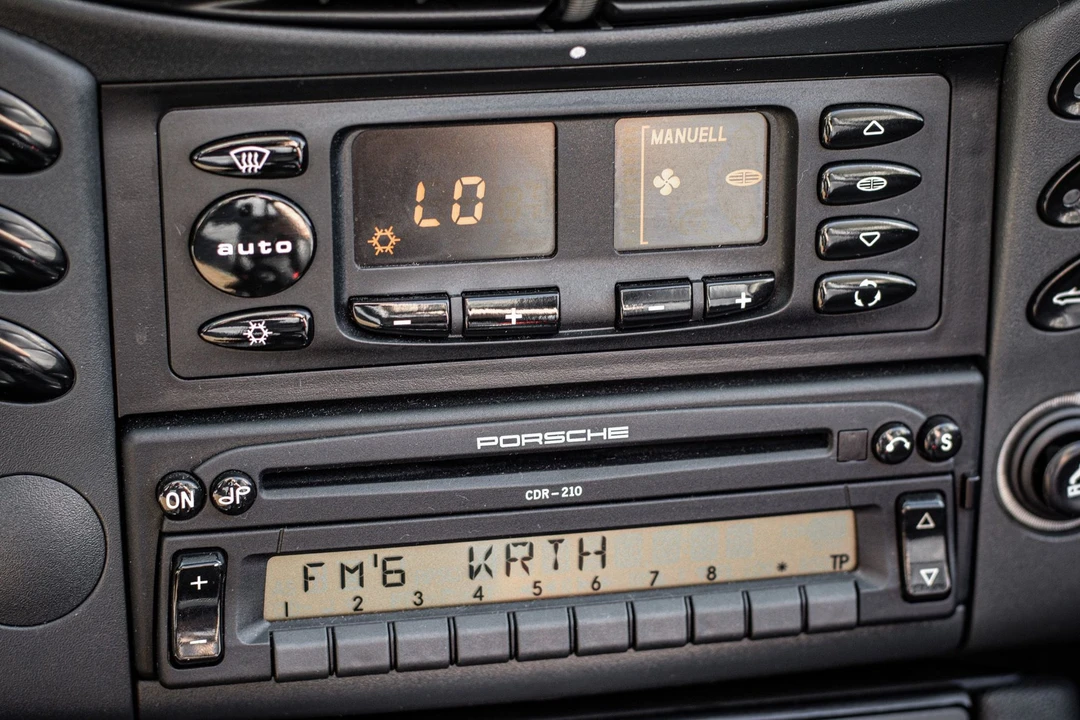 1998 Porsche 986 Boxster - Image 16 of 19