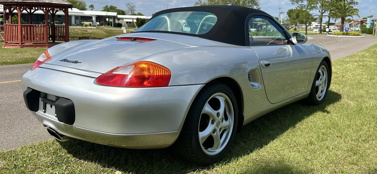 1998 Porsche 986 Boxster - Image 11 of 31