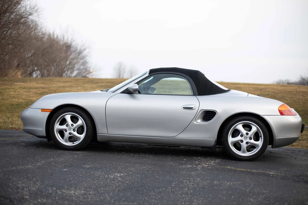 1998 Porsche 986 Boxster - Image 8 of 31