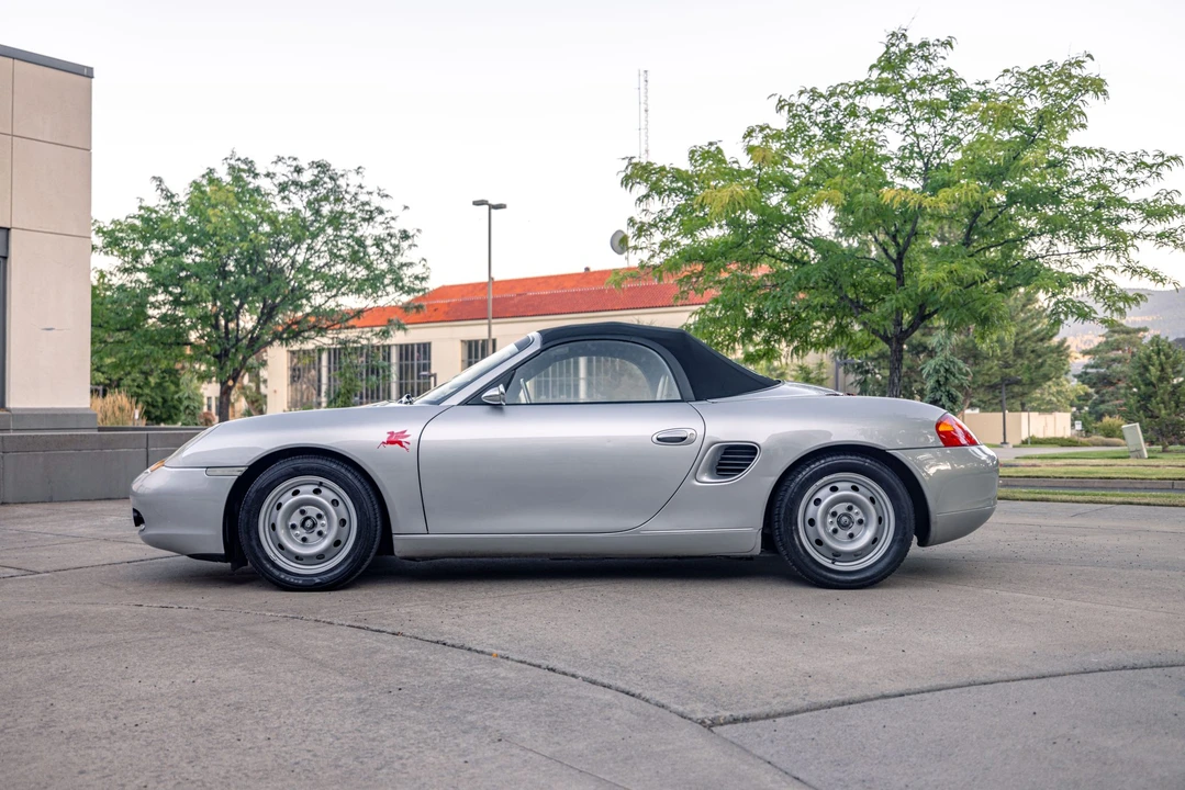 1998 Porsche 986 Boxster - Image 9 of 31