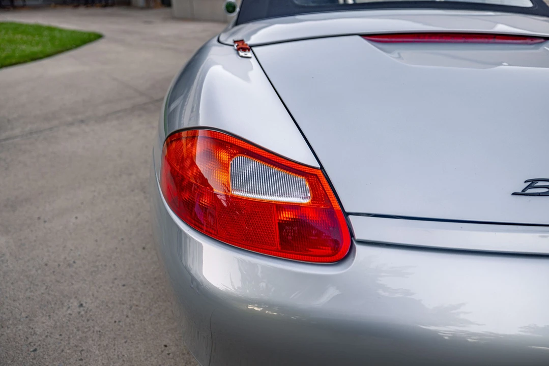 1998 Porsche 986 Boxster - Image 24 of 31