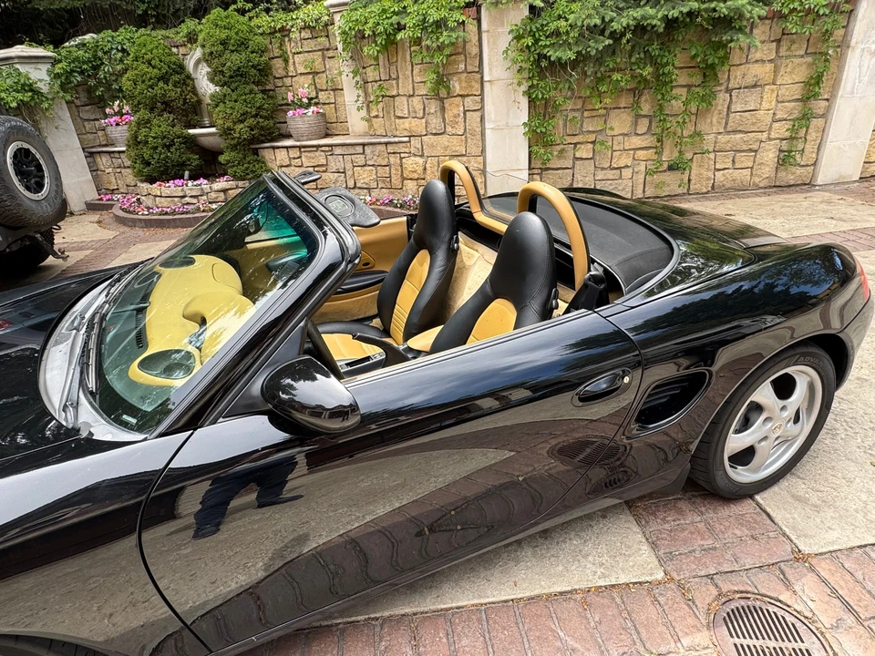 1998 Porsche 986 Boxster - Image 9 of 31