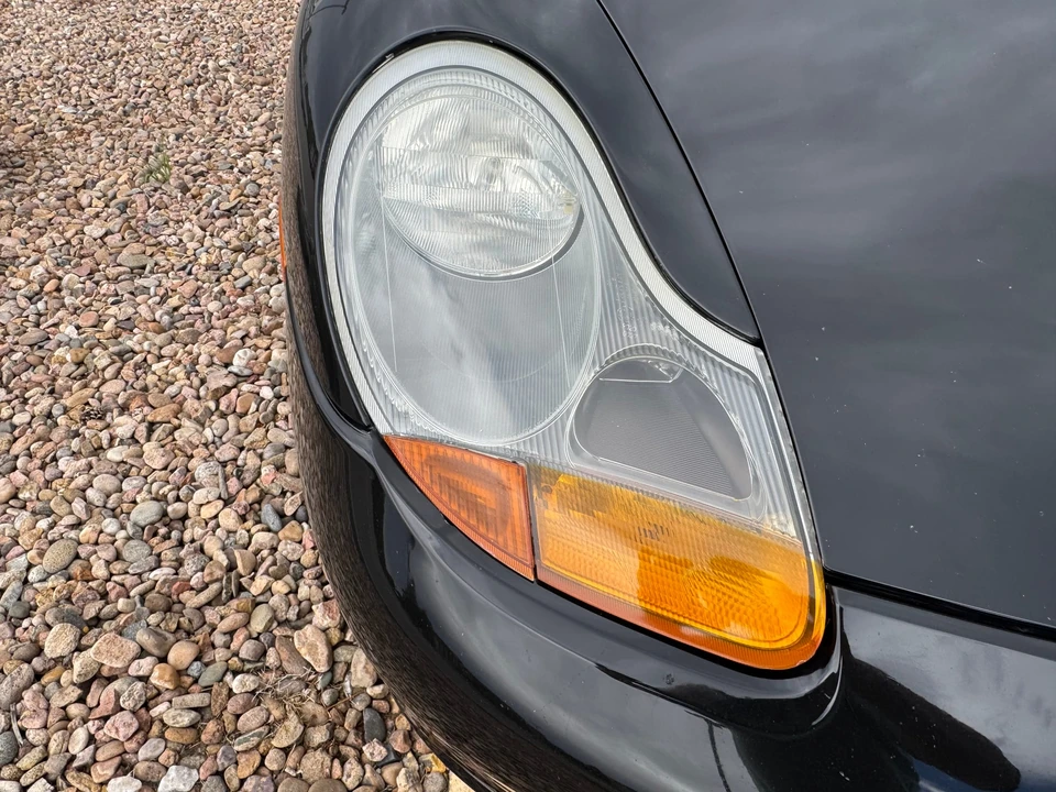 1998 Porsche 986 Boxster - Image 11 of 31
