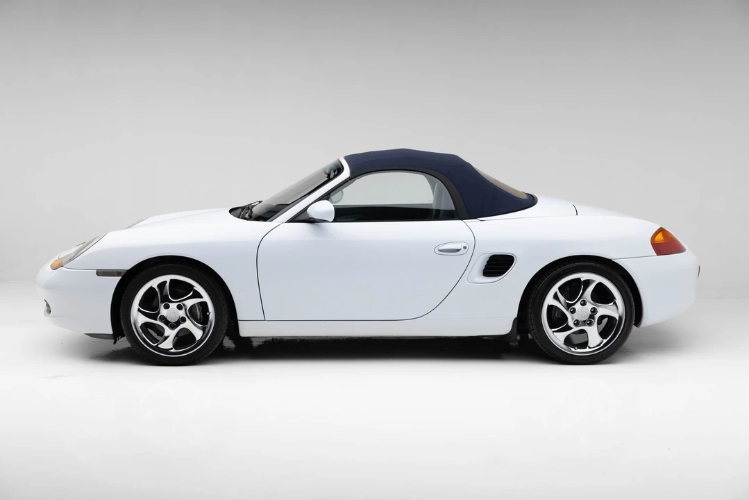 1998 Porsche 986 Boxster - Image 9 of 31