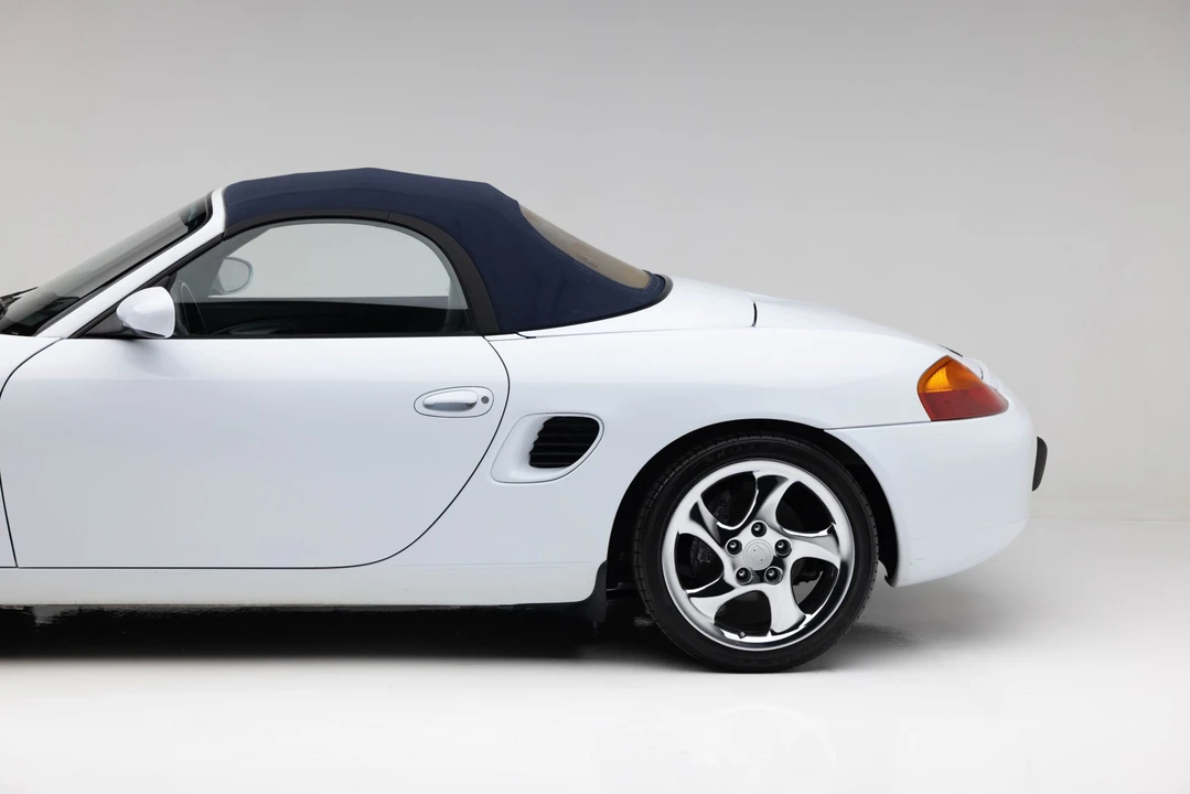 1998 Porsche 986 Boxster - Image 16 of 31