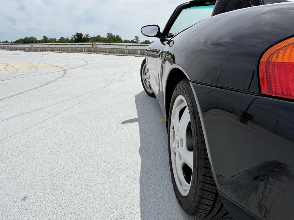 1998 Porsche 986 Boxster - Image 28 of 31