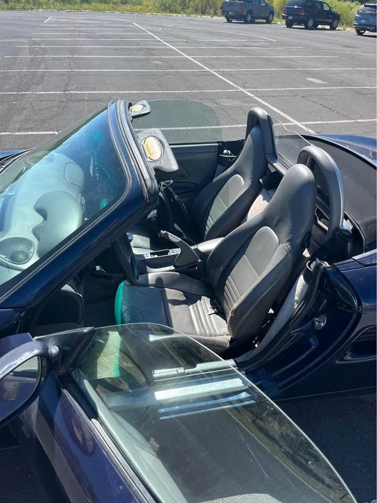 1998 Porsche 986 Boxster - Image 4 of 12