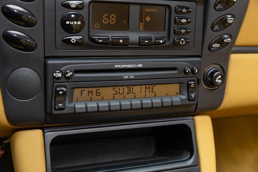 1998 Porsche 986 Boxster - Image 27 of 31