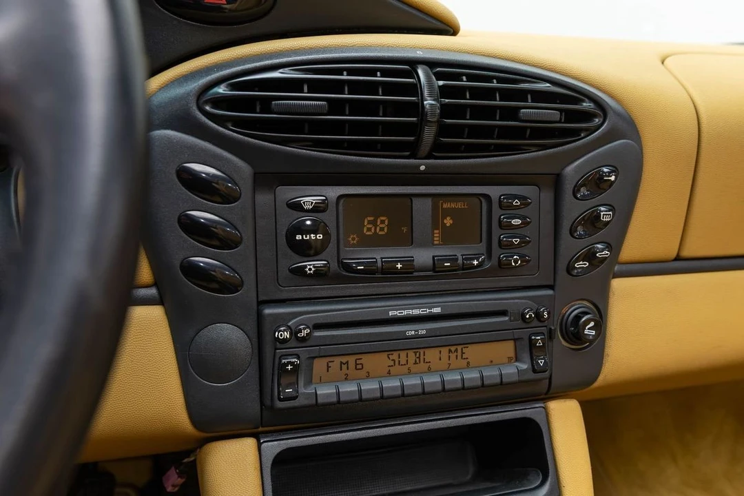 1998 Porsche 986 Boxster - Image 26 of 31