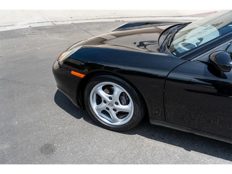 1998 Porsche 986 Boxster - Image 11 of 31