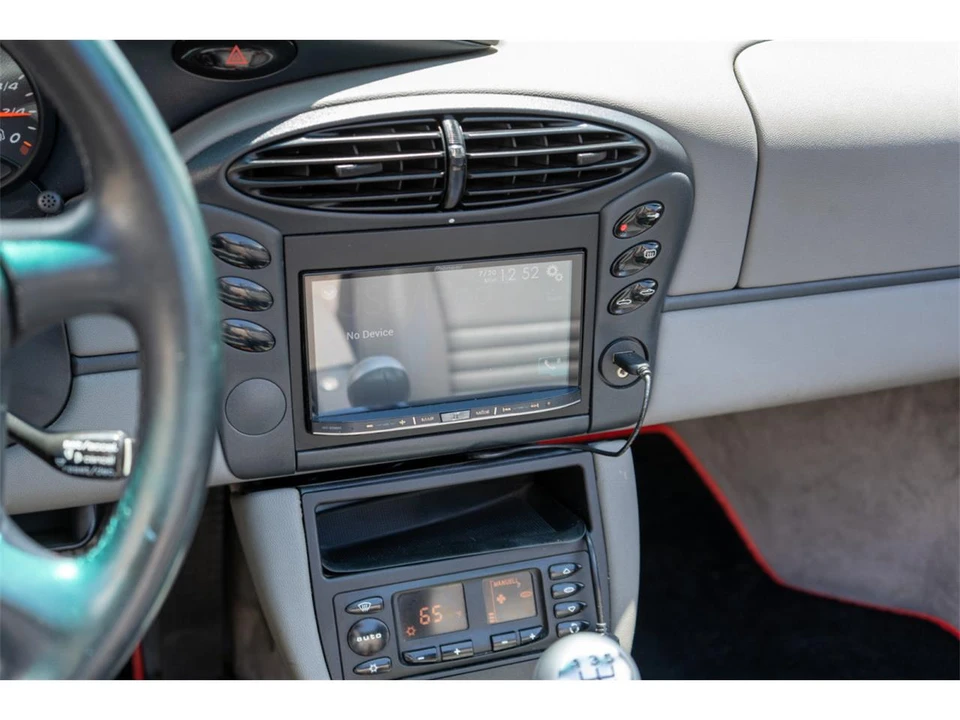 1998 Porsche 986 Boxster - Image 19 of 31