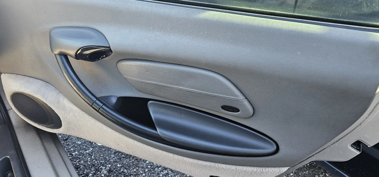 1998 Porsche 986 Boxster - Image 9 of 21