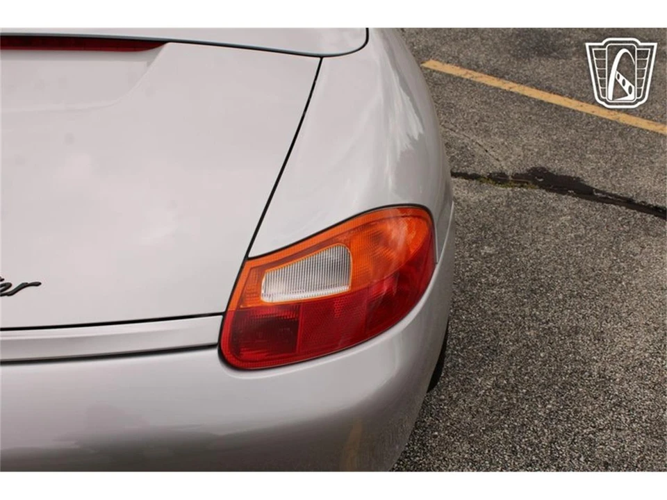 1998 Porsche 986 Boxster - Image 24 of 31