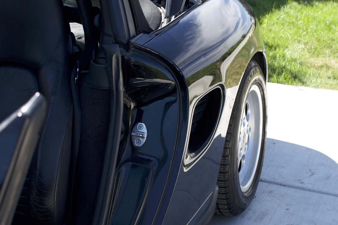 1998 Porsche 986 Boxster - Image 13 of 31