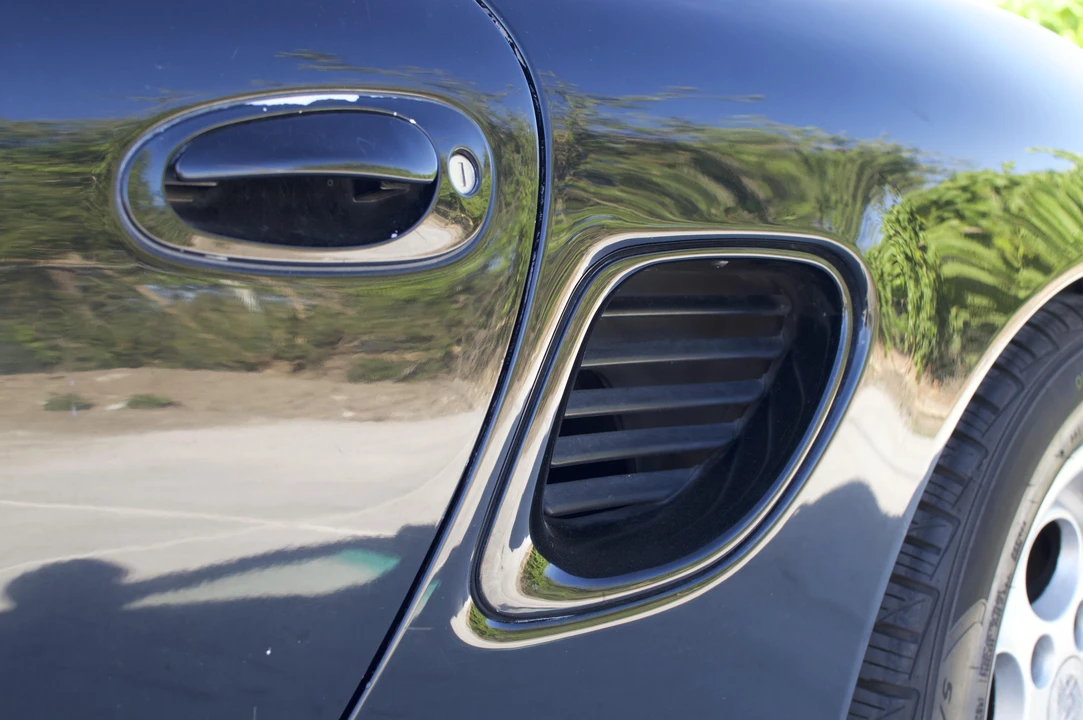 1998 Porsche 986 Boxster - Image 12 of 31
