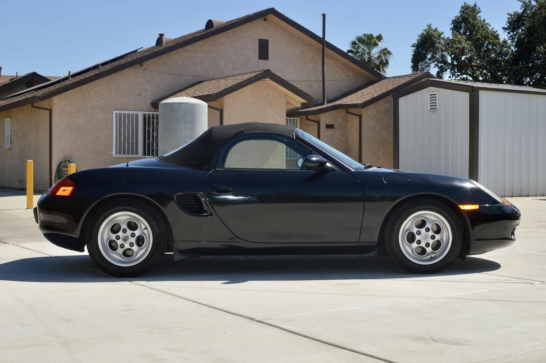 1998 Porsche 986 Boxster - Image 9 of 31