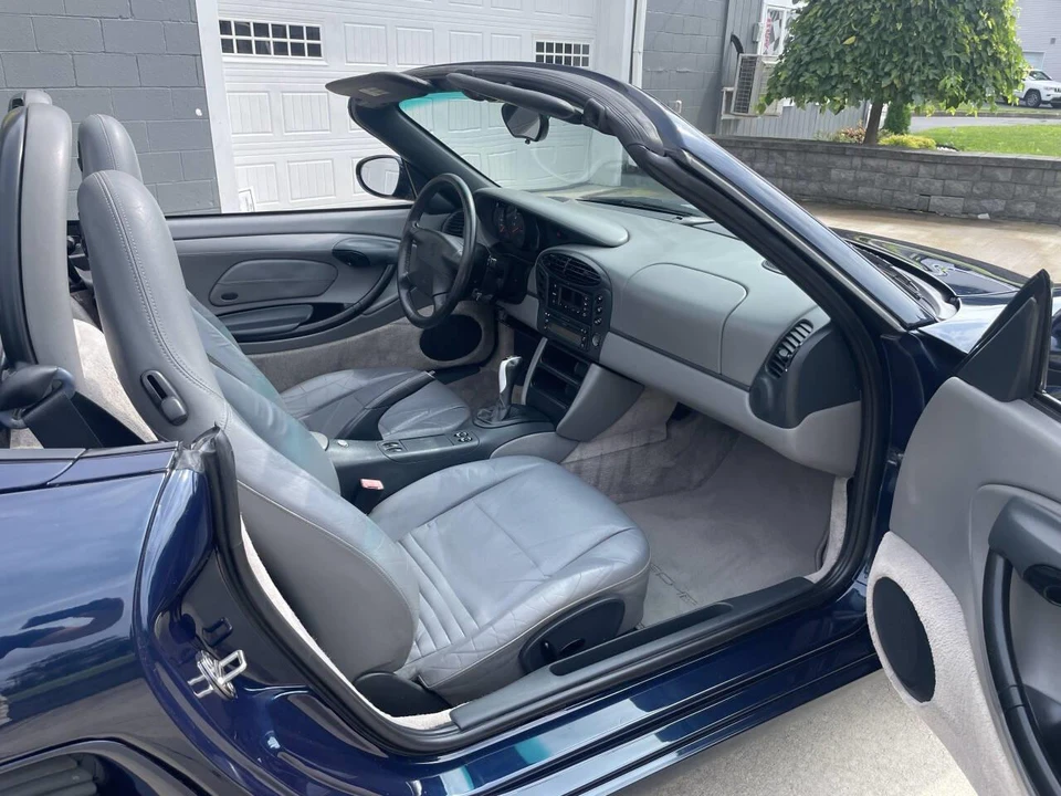 1998 Porsche 986 Boxster - Image 23 of 31