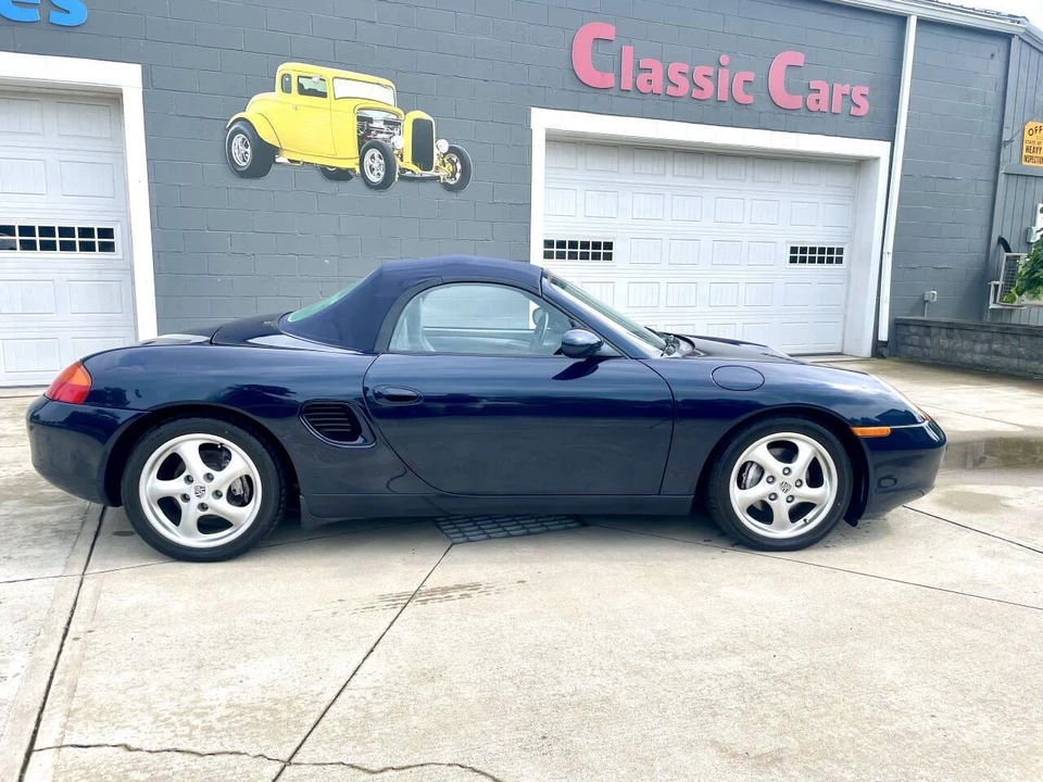 1998 Porsche 986 Boxster - Image 24 of 31