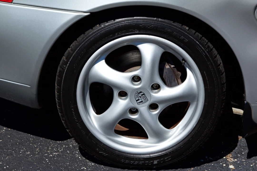 1998 Porsche 986 Boxster - Image 17 of 31