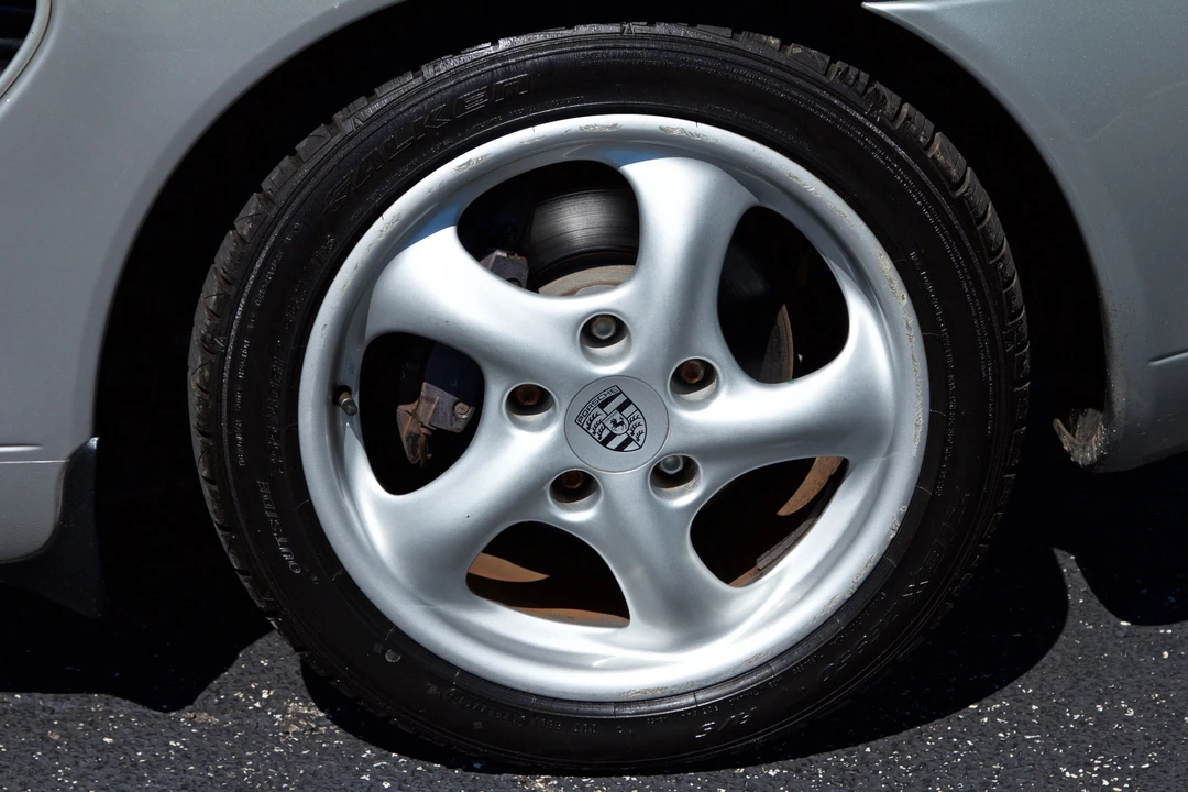 1998 Porsche 986 Boxster - Image 16 of 31