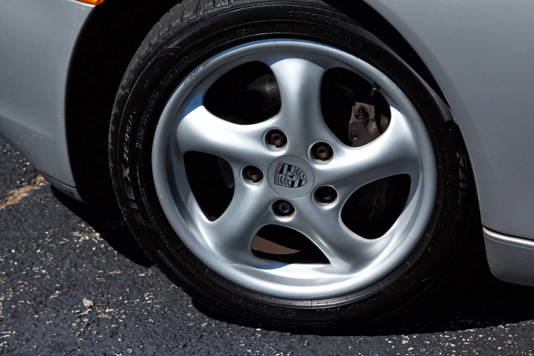 1998 Porsche 986 Boxster - Image 15 of 31