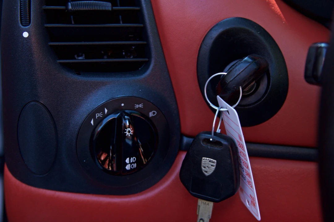 1998 Porsche 986 Boxster - Image 27 of 31