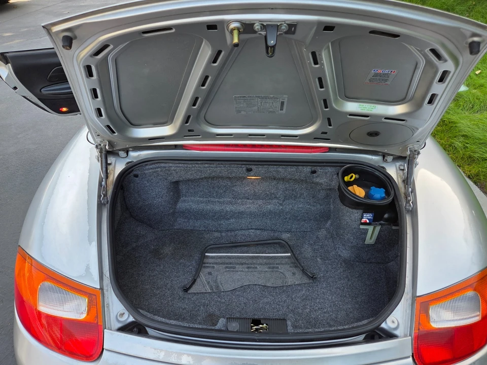 1998 Porsche 986 Boxster - Image 28 of 31
