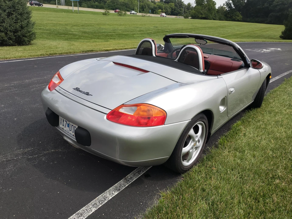 1998 Porsche 986 Boxster - Image 13 of 31