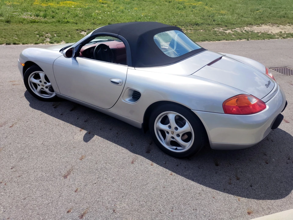 1998 Porsche 986 Boxster - Image 8 of 31
