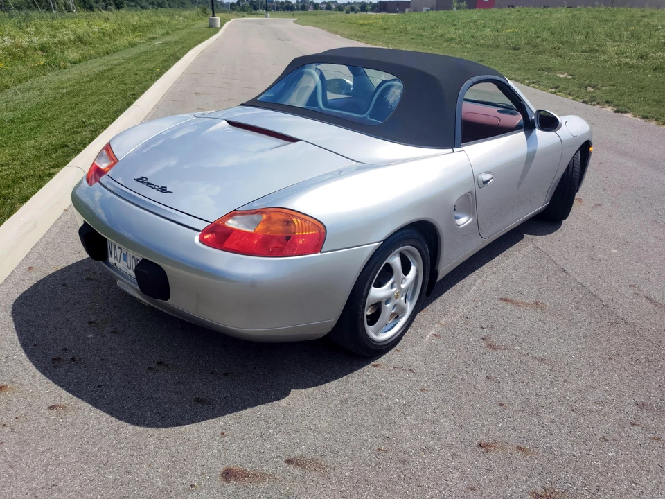 1998 Porsche 986 Boxster - Image 9 of 31
