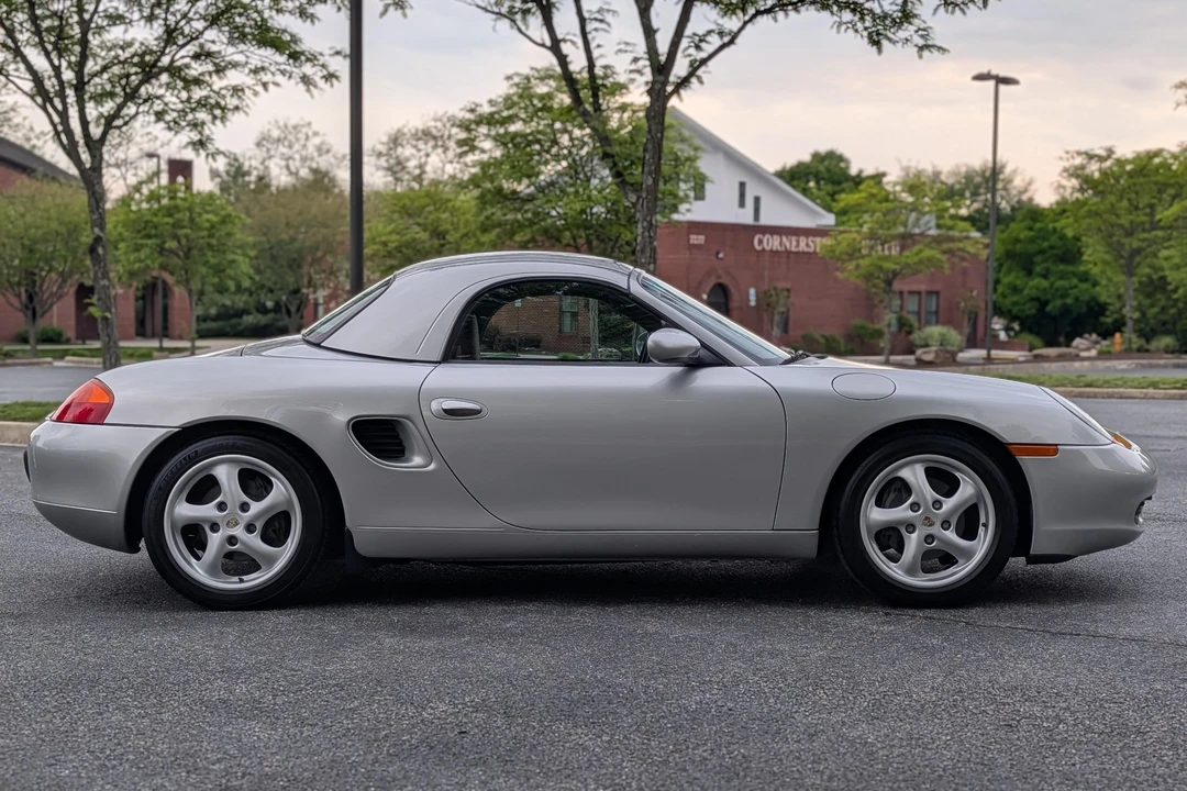 1998 Porsche 986 Boxster - Image 9 of 31