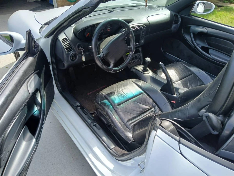 1998 Porsche 986 Boxster - Image 10 of 12