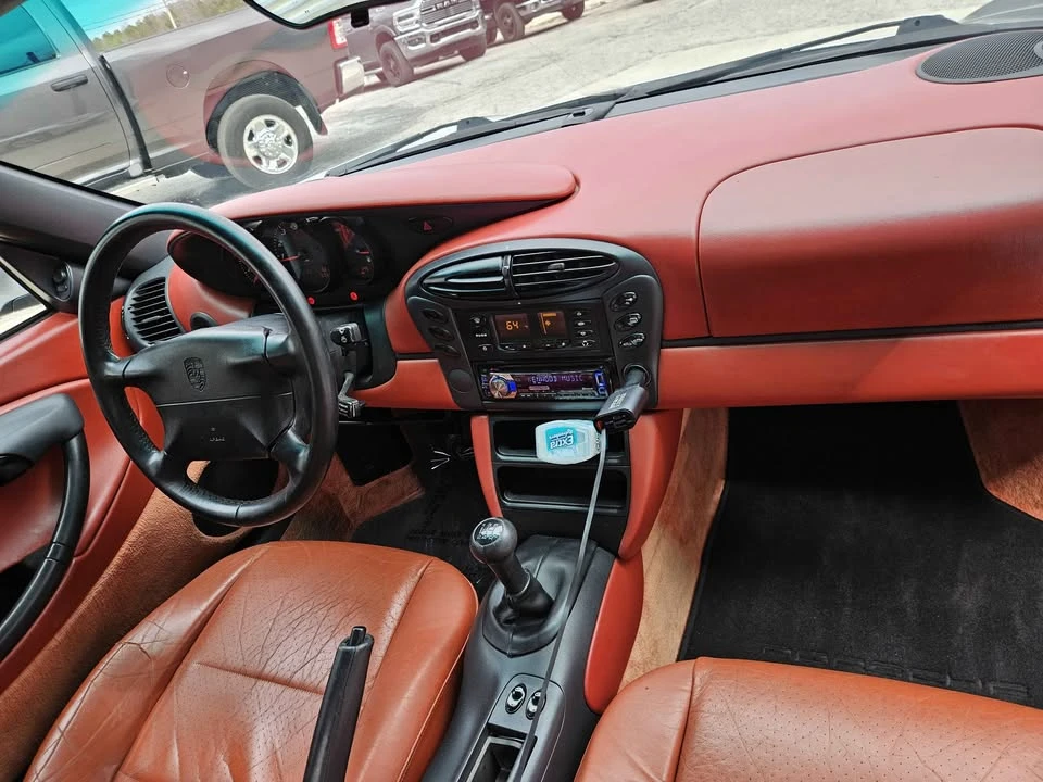1998 Porsche 986 Boxster - Image 11 of 17