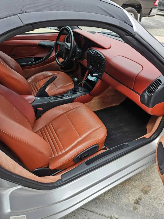1998 Porsche 986 Boxster - Image 9 of 17