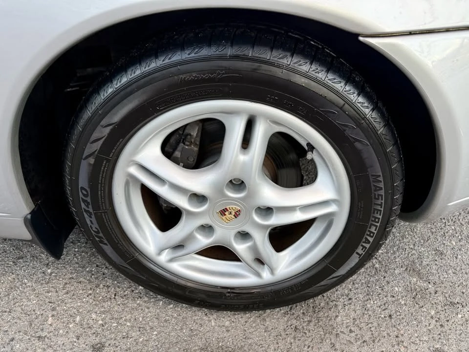 1998 Porsche 986 Boxster - Image 11 of 20