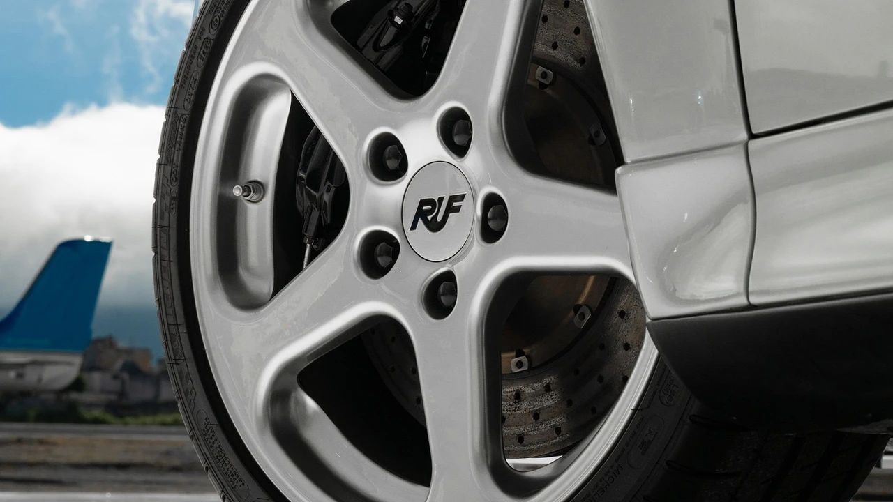 1998 RUF - Image 15 of 31