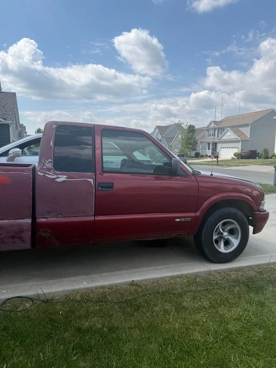 1998 Chevrolet S-10 - Image 8 of 10