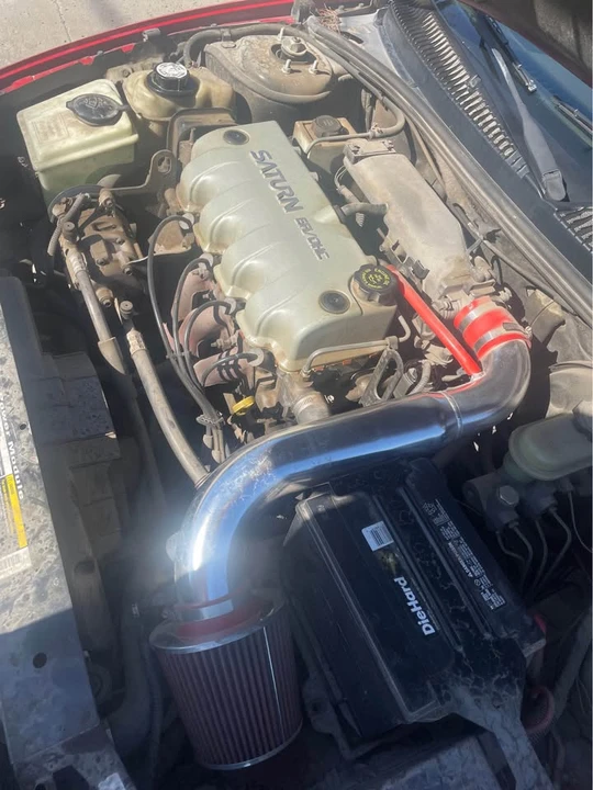 1998 Saturn - Image 2 of 12