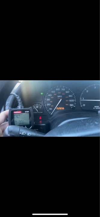 1998 Saturn - Image 12 of 12