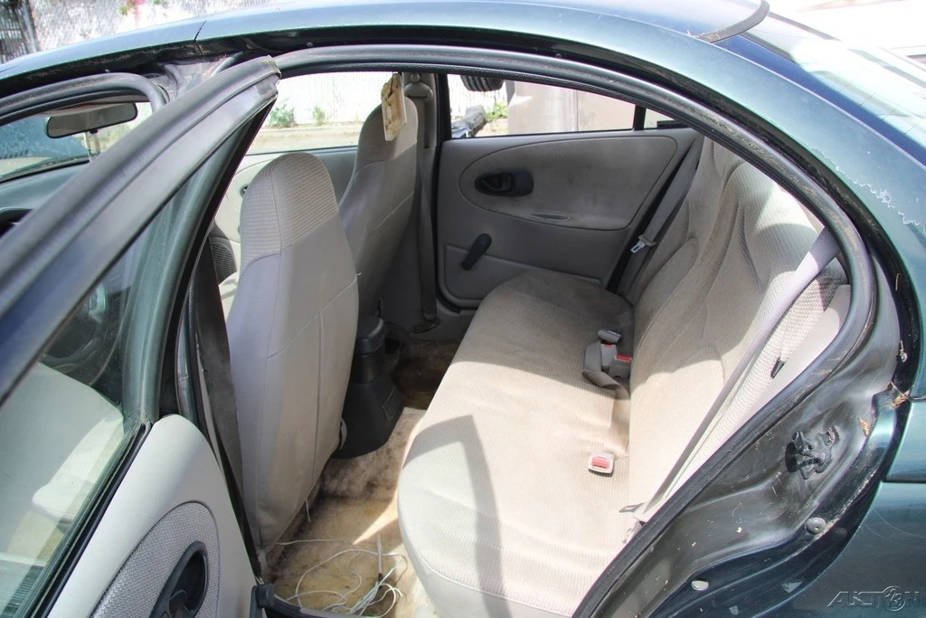 1998 Saturn - Image 21 of 21