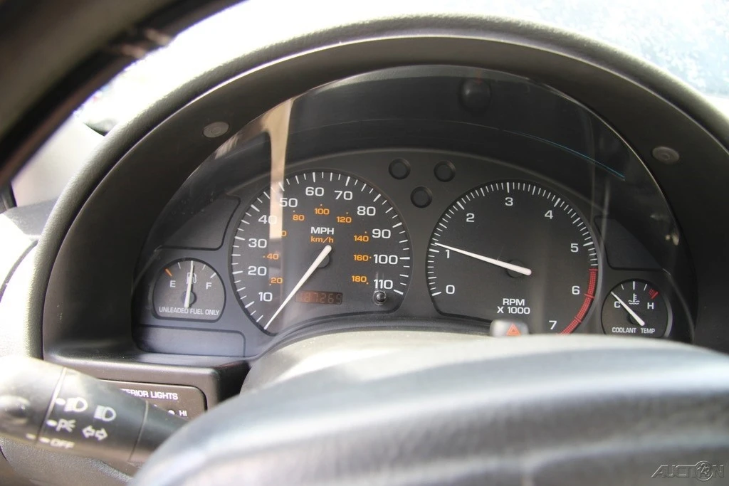 1998 Saturn - Image 16 of 21