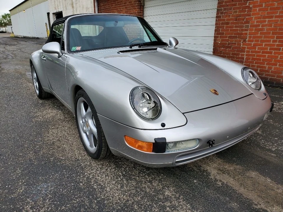 1998 Porsche 993 Carrera 4 - Image 16 of 22