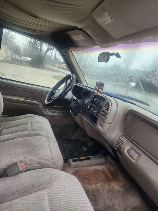 1998 Chevrolet Silverado - Image 2 of 6